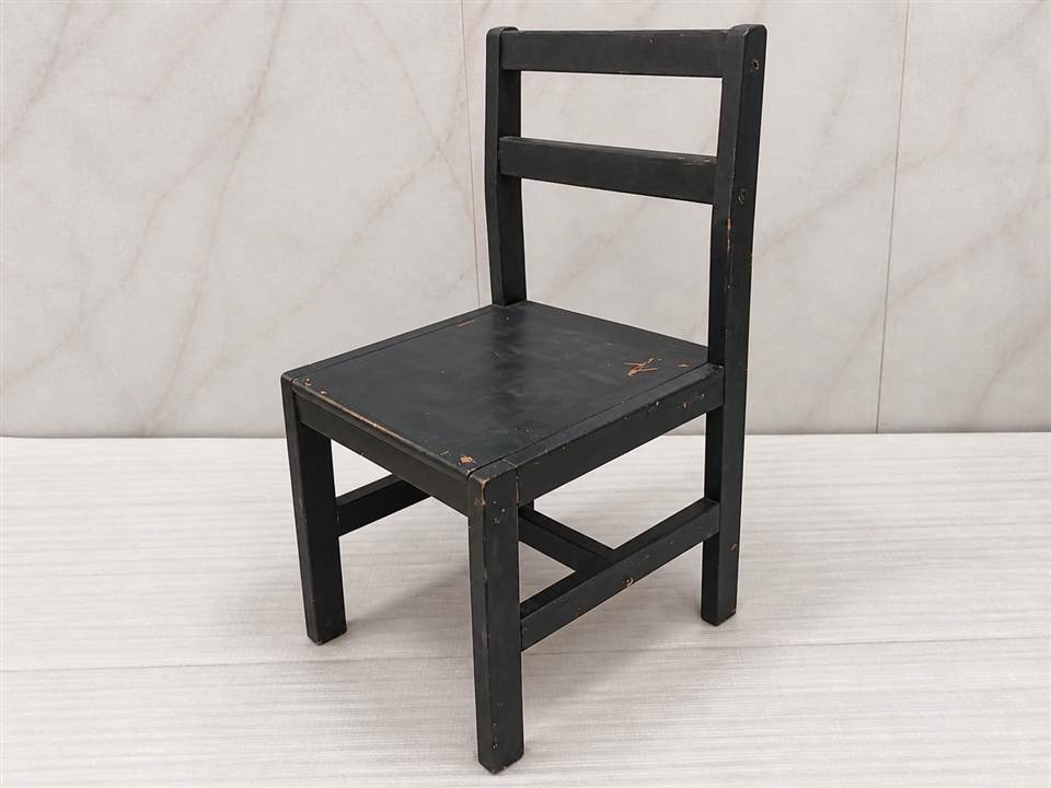 木製椅子 ブラック